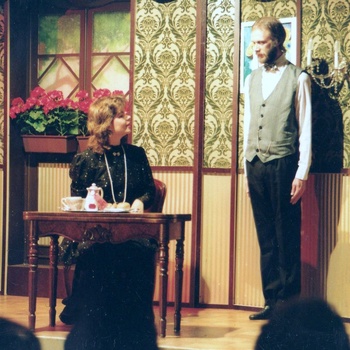 1990-001